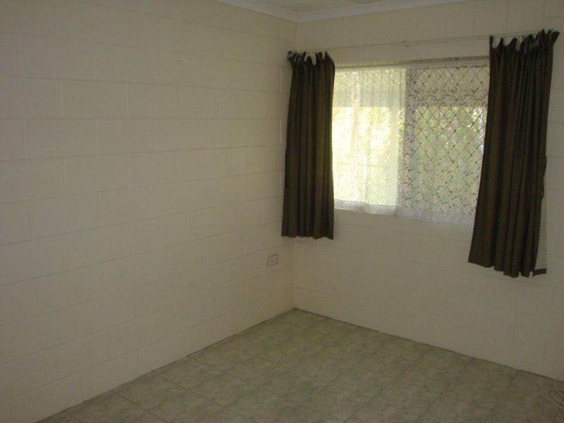 2/2 Winkworth Street, Bungalow QLD 4870