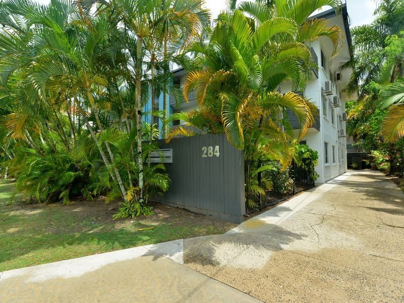 3/284 Lake Street, Cairns North QLD 4870