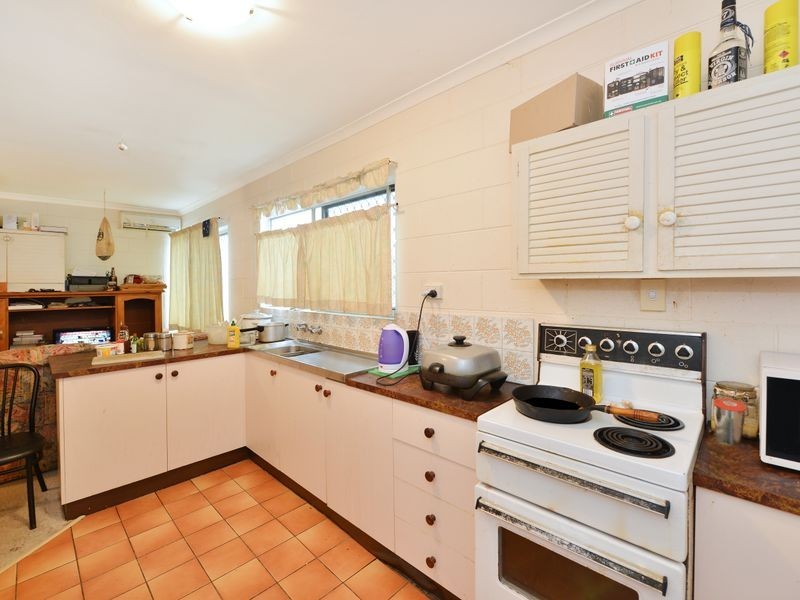 3/284 Lake Street, Cairns North QLD 4870