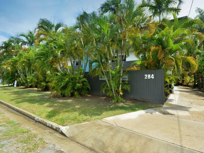 3/284 Lake Street, Cairns North QLD 4870