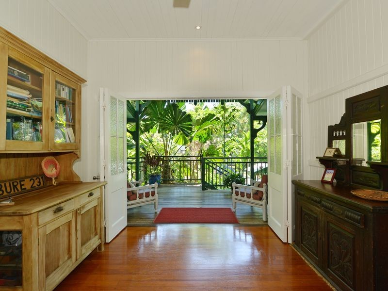 231 Mcmanus Street, Whitfield QLD 4870