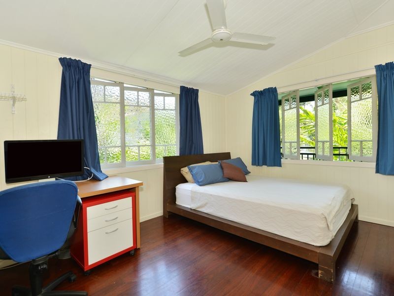 231 Mcmanus Street, Whitfield QLD 4870