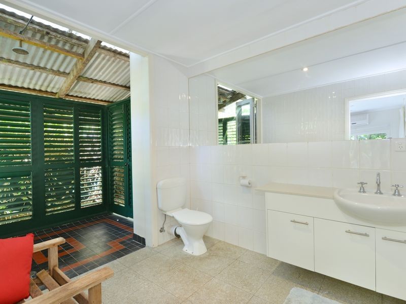 231 Mcmanus Street, Whitfield QLD 4870