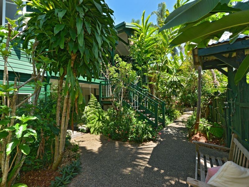 231 Mcmanus Street, Whitfield QLD 4870