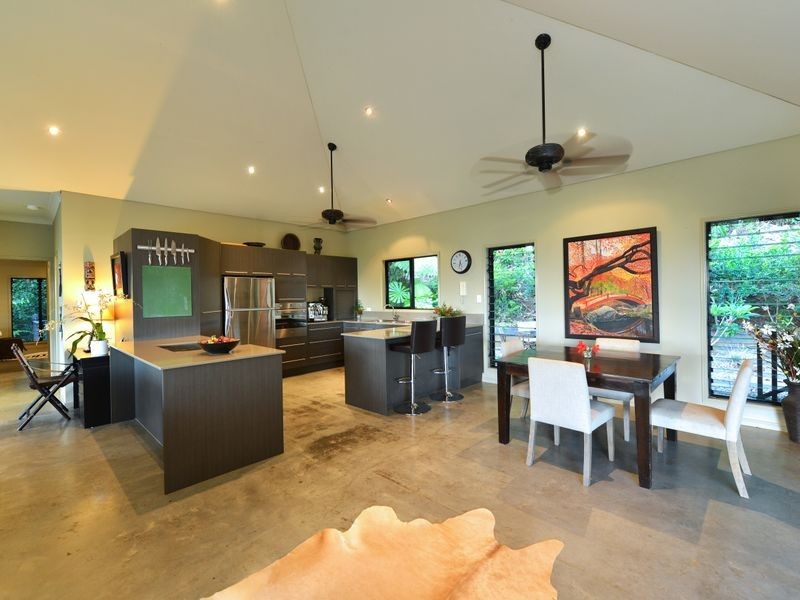 11 Temora Close, Edge Hill QLD 4870