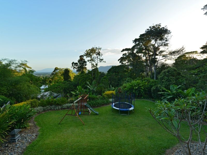 11 Temora Close, Edge Hill QLD 4870