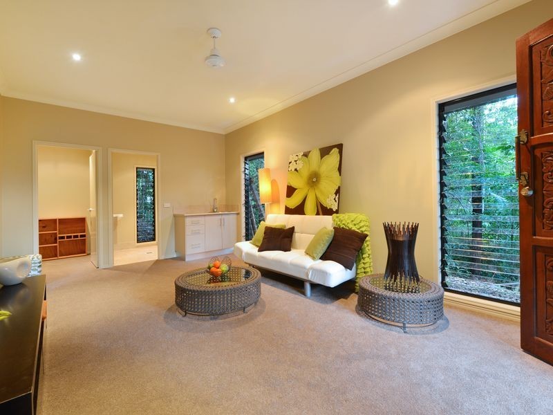 11 Temora Close, Edge Hill QLD 4870