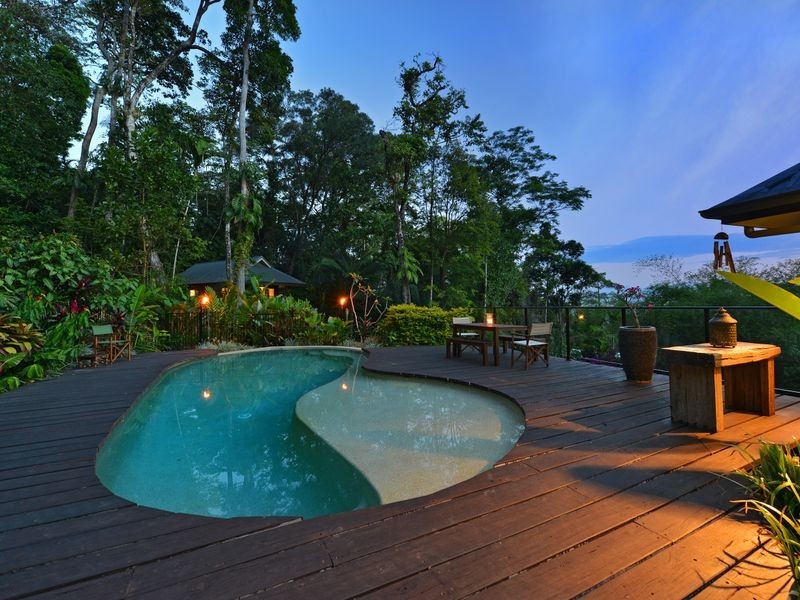 11 Temora Close, Edge Hill QLD 4870