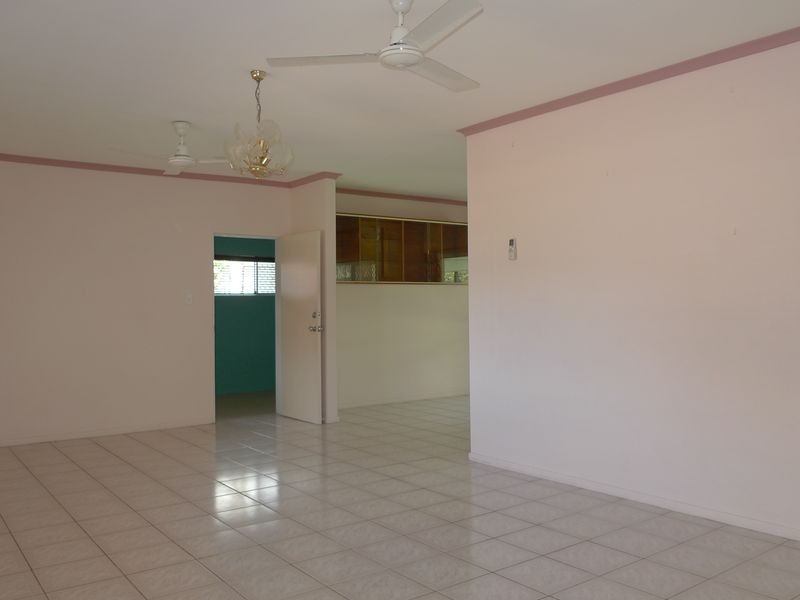 Bentley Park QLD 4869