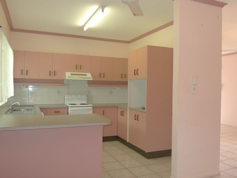 Bentley Park QLD 4869