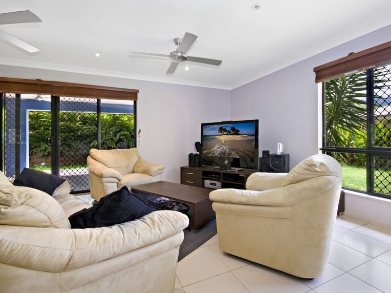 89 Gamburra Drive, Redlynch QLD 4870