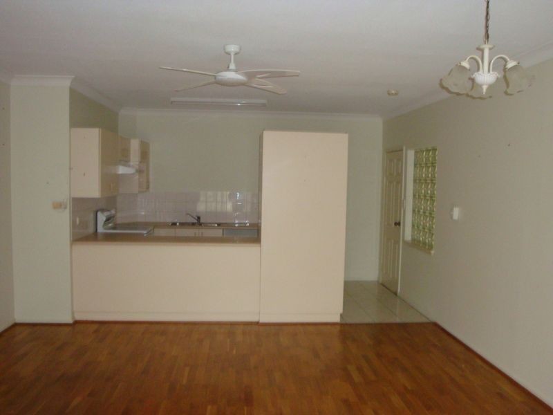 2/15 Grantala Street, Manoora QLD 4870