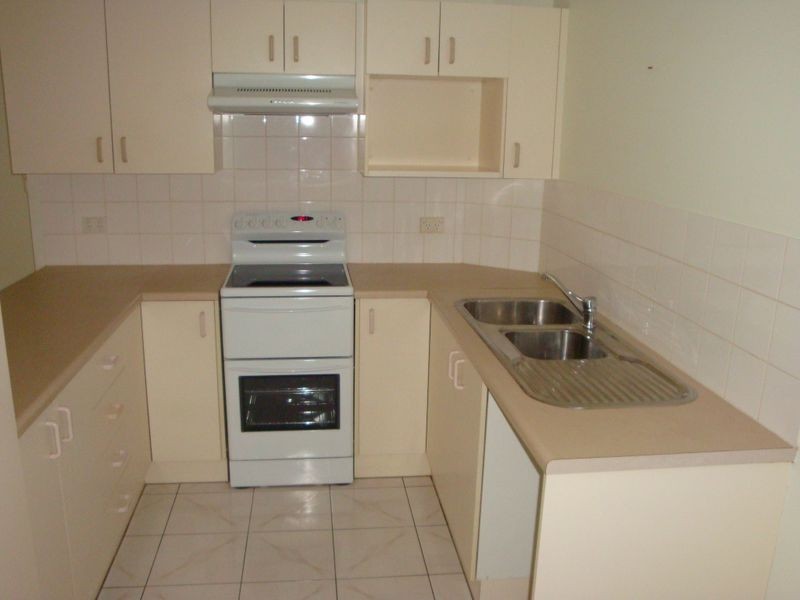 2/15 Grantala Street, Manoora QLD 4870