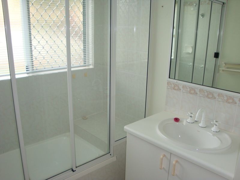 2/15 Grantala Street, Manoora QLD 4870