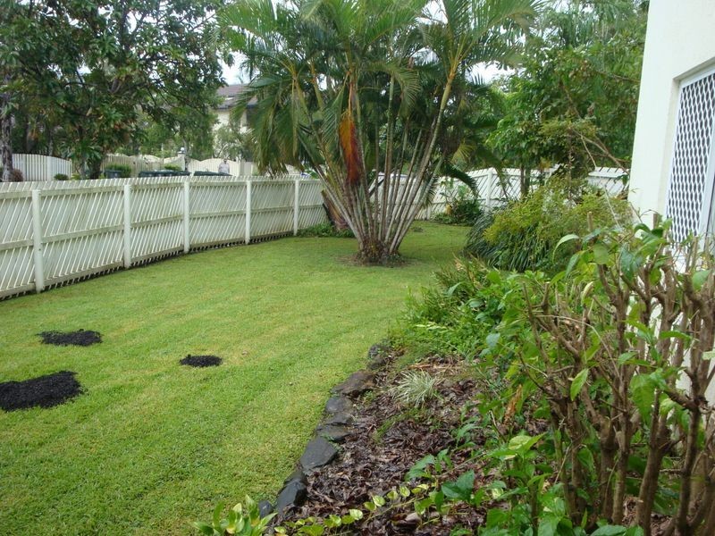 2/15 Grantala Street, Manoora QLD 4870