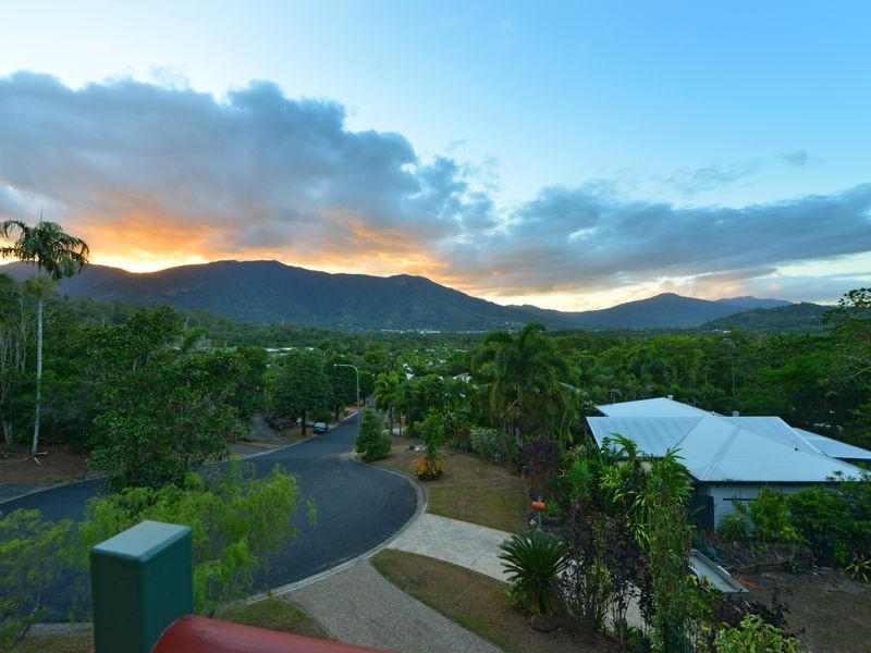 2 McGuane Close, Brinsmead QLD 4870