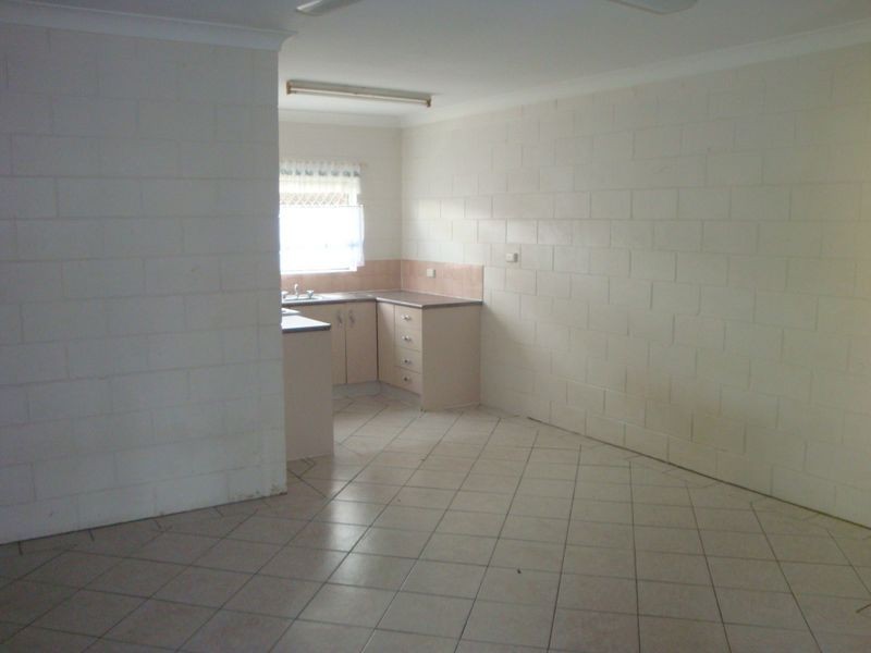 4/52 Pease Street, Manoora QLD 4870