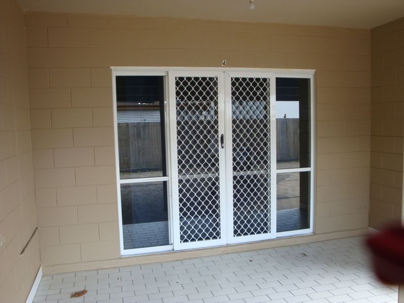 4/52 Pease Street, Manoora QLD 4870