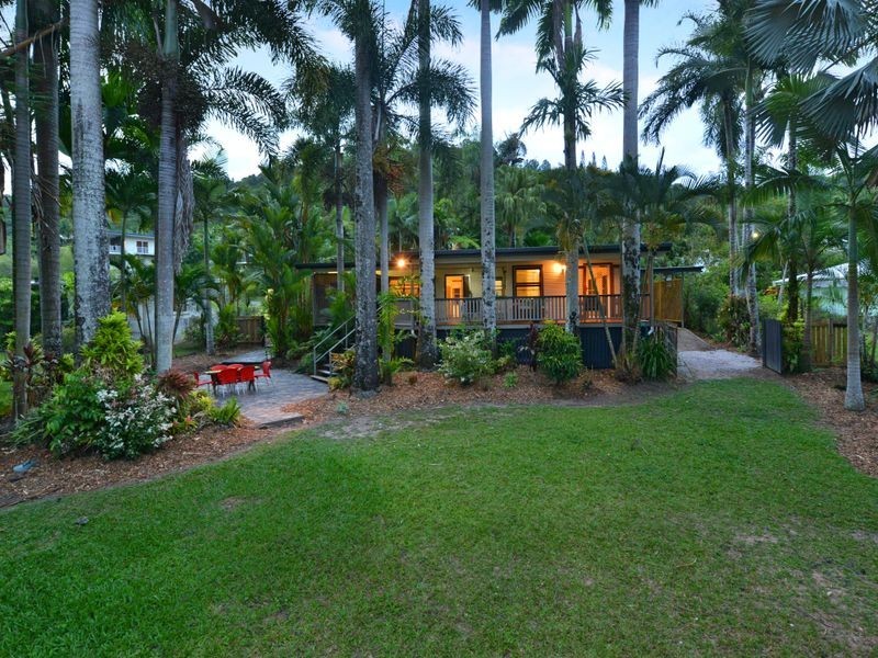 71 Hillview Crescent, Whitfield QLD 4870