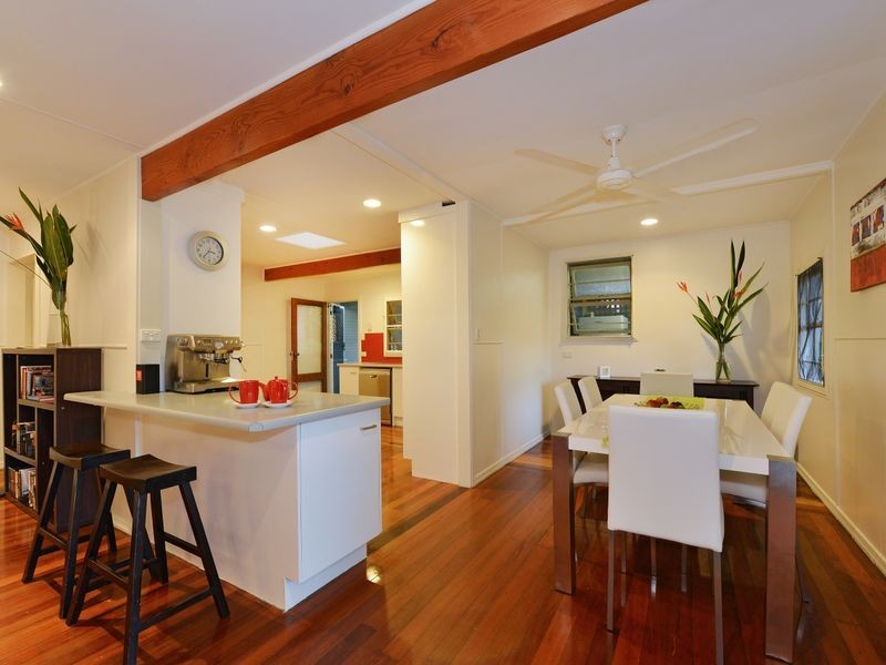 71 Hillview Crescent, Whitfield QLD 4870