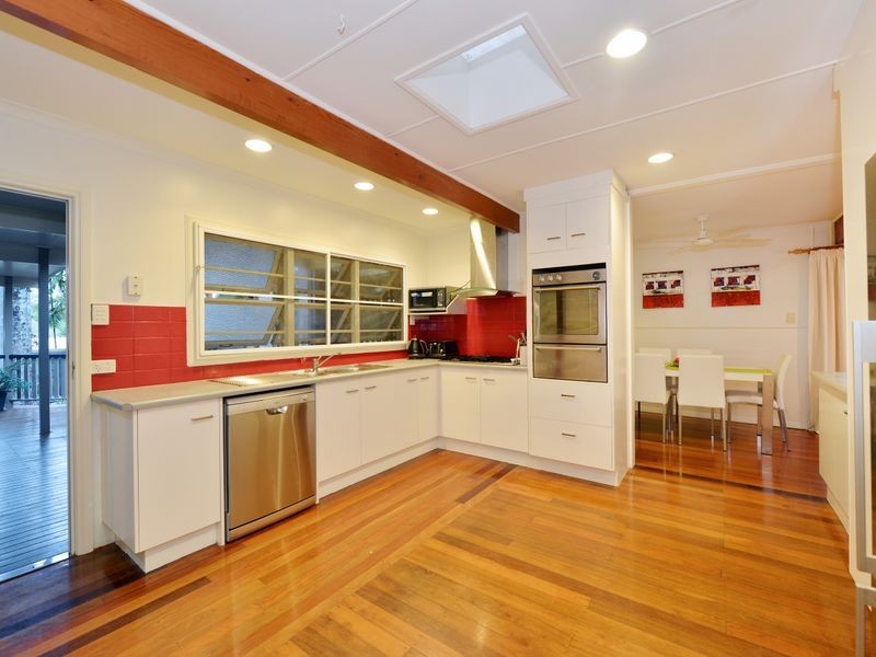 71 Hillview Crescent, Whitfield QLD 4870