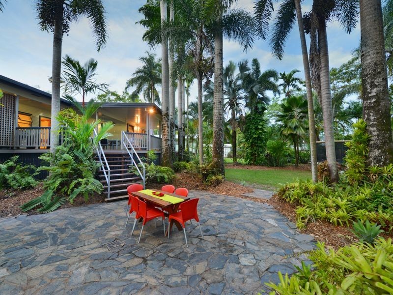 71 Hillview Crescent, Whitfield QLD 4870