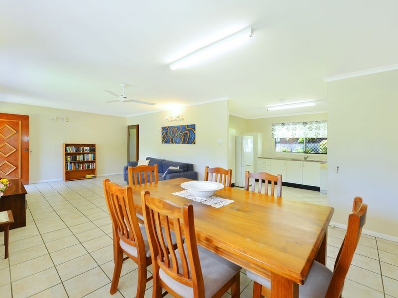 5 Bott Street, Whitfield QLD 4870