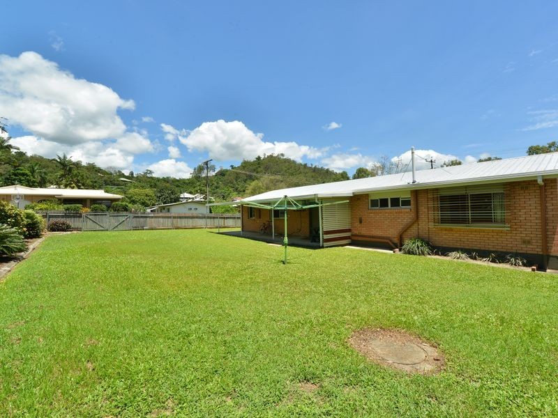 5 Bott Street, Whitfield QLD 4870