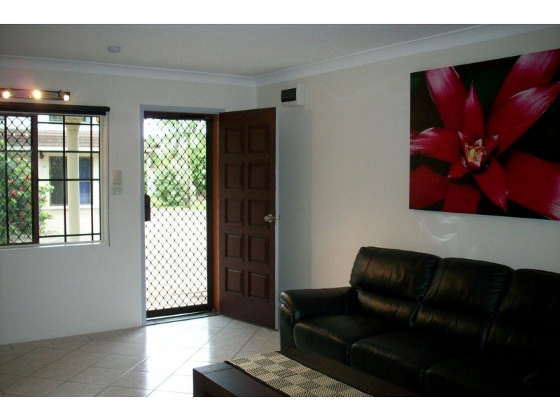 2/350-352 Sheridan Street, Cairns North QLD 4870