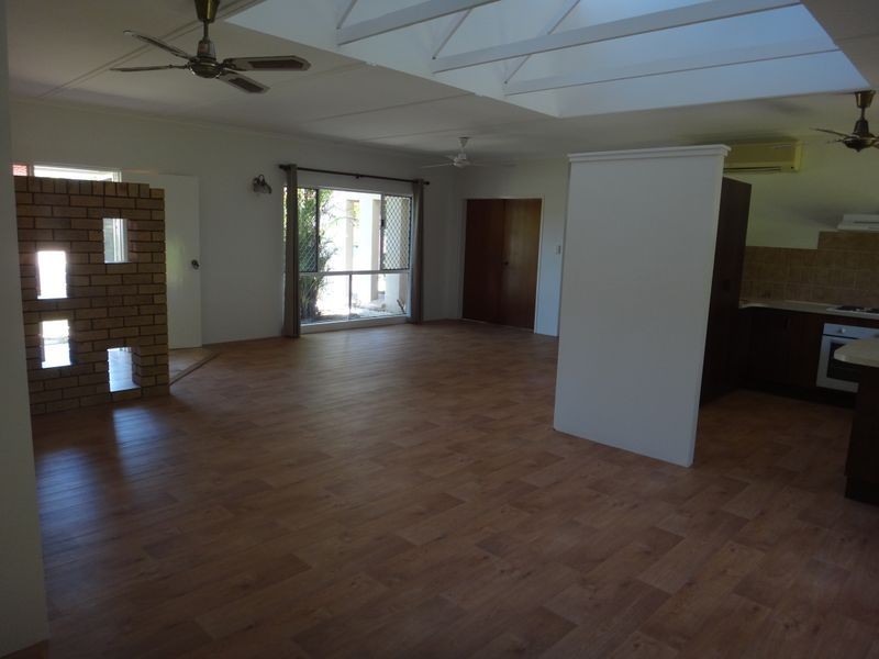 4 Fay Close, Brinsmead QLD 4870