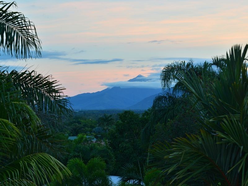 8 Robin Close, Bayview Heights QLD 4868