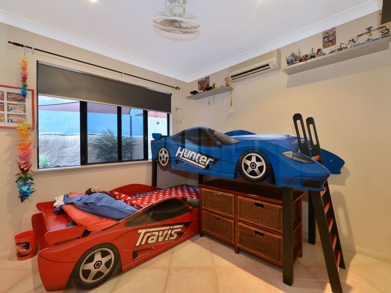 8 Robin Close, Bayview Heights QLD 4868