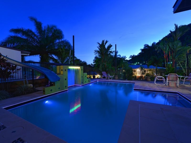 8 Robin Close, Bayview Heights QLD 4868