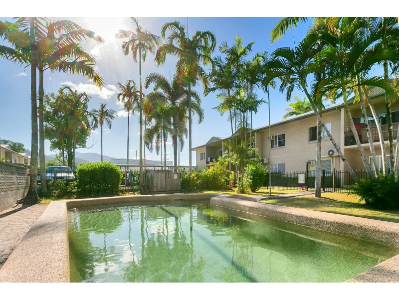 4/52 Pease Street, Manoora QLD 4870