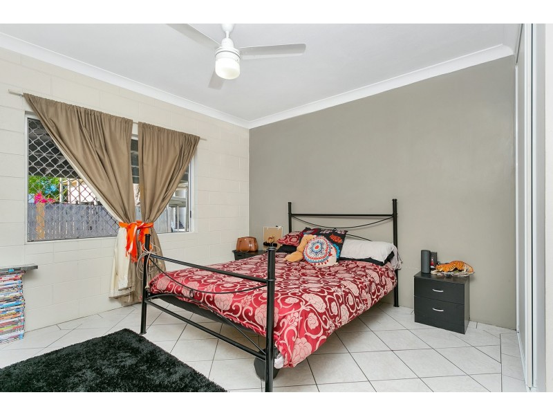 4/52 Pease Street, Manoora QLD 4870