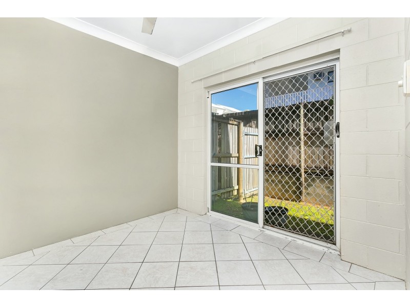 4/52 Pease Street, Manoora QLD 4870
