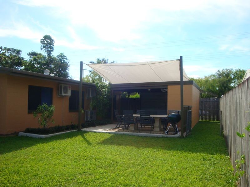 33 Mulligan Street, Manoora QLD 4870