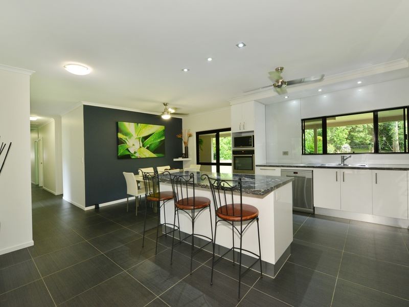 52 Hobson Drive, Brinsmead QLD 4870