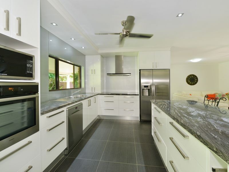 52 Hobson Drive, Brinsmead QLD 4870
