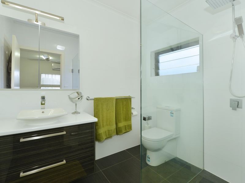 52 Hobson Drive, Brinsmead QLD 4870
