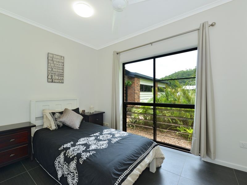 52 Hobson Drive, Brinsmead QLD 4870