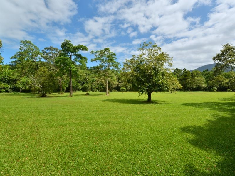 52 Hobson Drive, Brinsmead QLD 4870