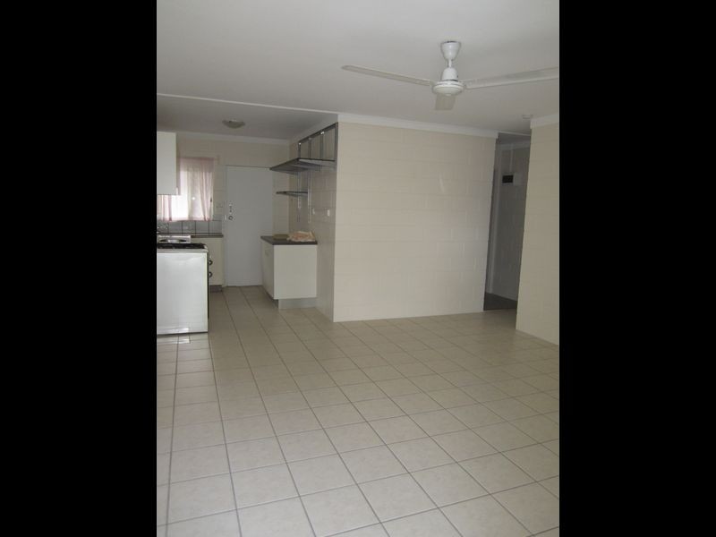 4/189 McLeod Street, Cairns North QLD 4870