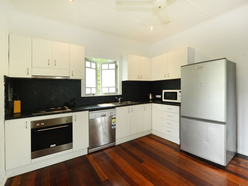 19 Keirle Avenue, Whitfield QLD 4870