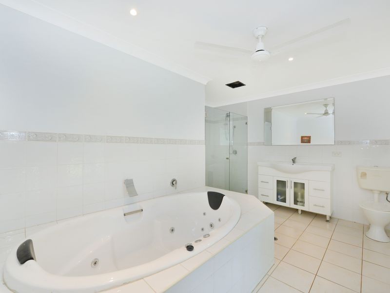 19 Keirle Avenue, Whitfield QLD 4870