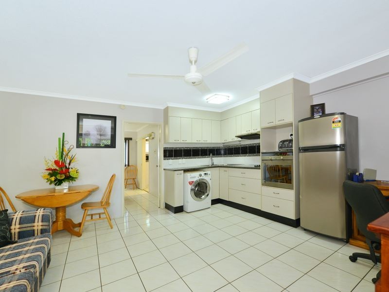3 326 Mcleod Street, Cairns North QLD 4870
