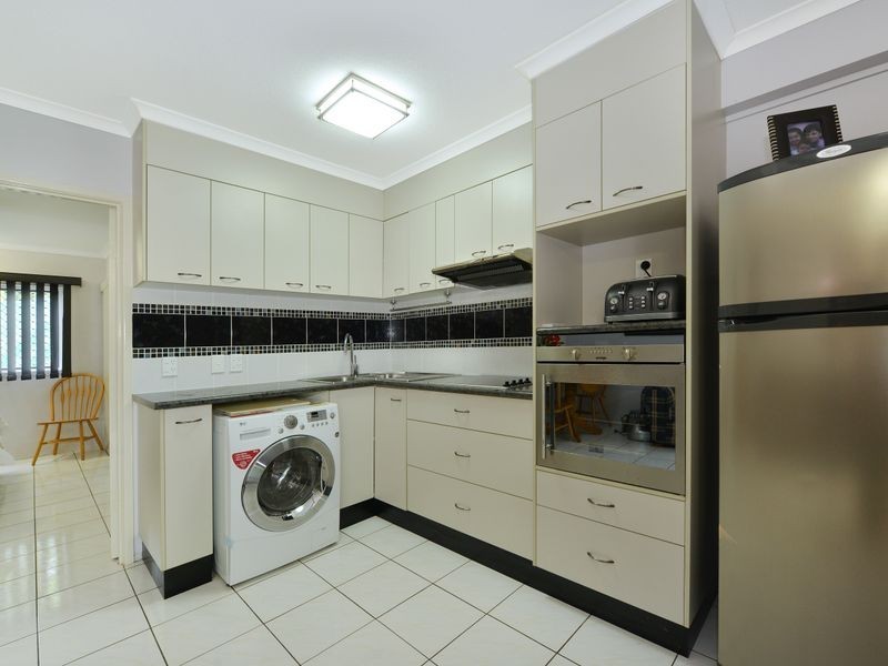 3 326 Mcleod Street, Cairns North QLD 4870