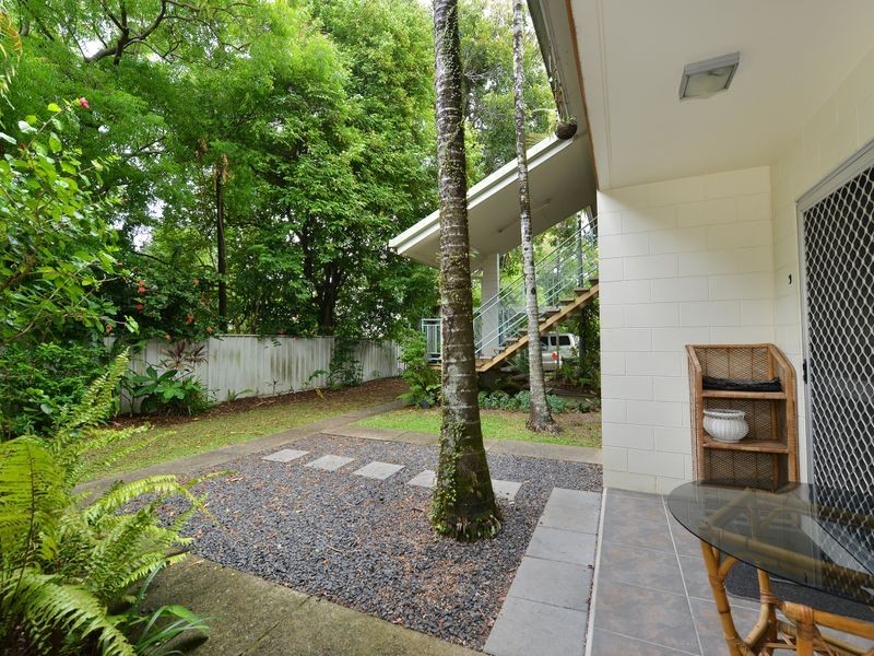 3 326 Mcleod Street, Cairns North QLD 4870