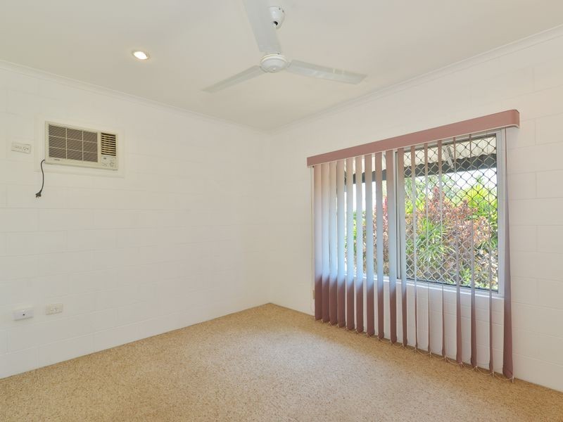 2/7 Ireland Crescent, Whitfield QLD 4870