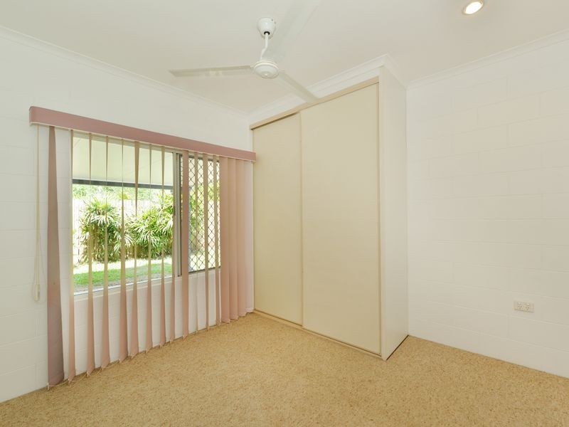 2/7 Ireland Crescent, Whitfield QLD 4870
